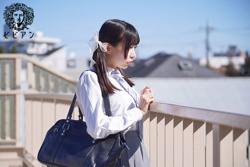 口づけとネイルと制服とレズビアン。 雛乃ゆなレズ解禁。Fカップの美少女2人が織りなす田舎の百合物語。 - サンプル画像 - 11