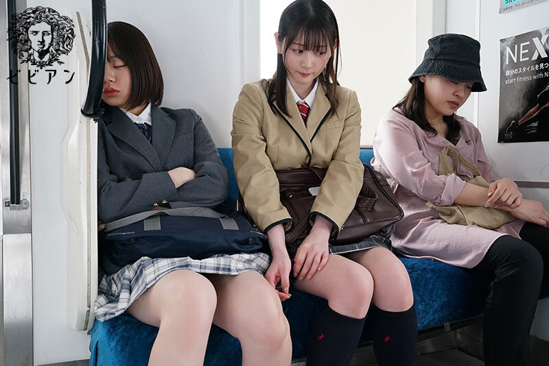 ノーパンは私たちだけの秘密のサイン。 レズの誘惑に負けたあの日から隣町のあの子と毎朝痴●密会しています。 静河 赤名いと - サンプル画像 - 2