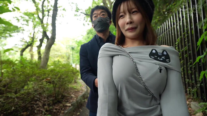 ノーブラ巨乳散歩 可愛い巨乳ドMちゃんかと思ったらド淫乱なオマ〇コ巨乳ちゃんでした。 森本あかり - サンプル画像 - 2