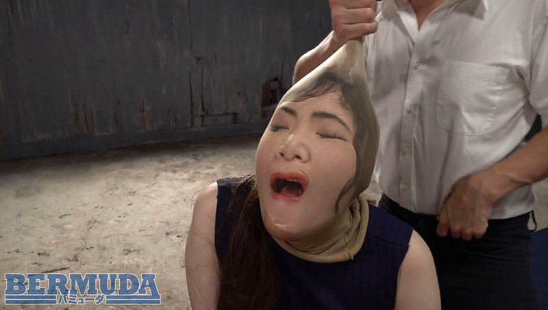 女肉処理場 首絞め！パンスト変顔！ゲロイラマ！ イラマっちょVS美波沙耶 - サンプル画像 - 16