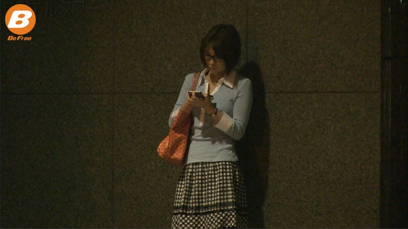 真面目な娘ほどカラダはエロい！彼女はいいなりメガネっ娘巨乳 広瀬うみ - サンプル画像 - 1