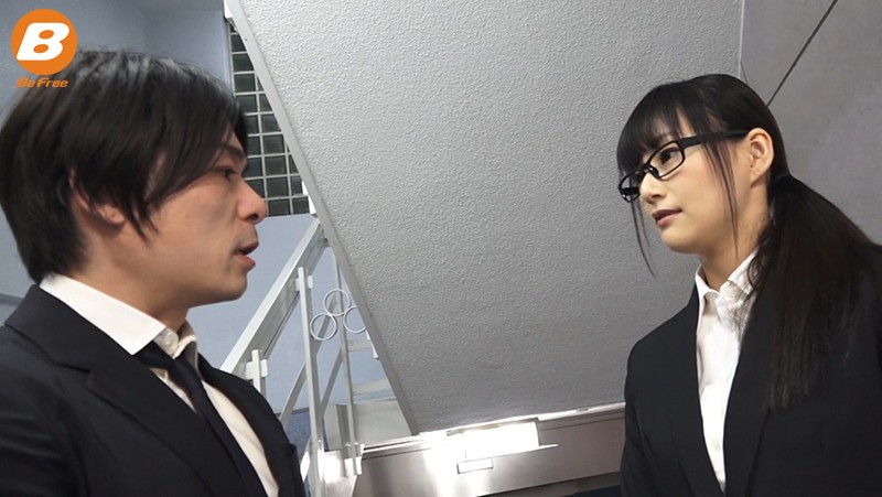 普段は地味で真面目な部下が酔ったら肉食化。僕は耐え切れずに何度も中出ししてしまった。 堀内未果子 - サンプル画像 - 1