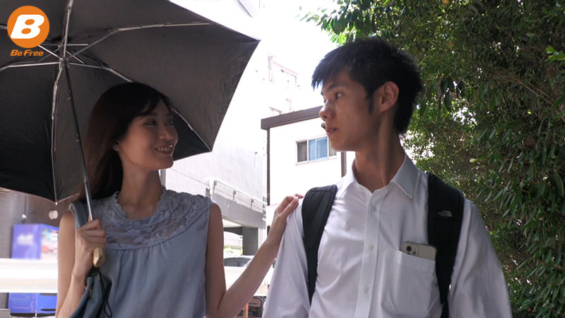 1年前に告白した先生から「あの日の約束覚えてる？」と言われ、1日中先生の家で優しくねっとり痴女られたボク。 夏希まろん - サンプル画像 - 1