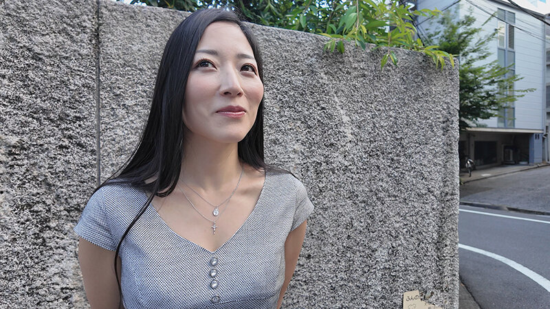 THE ドキュメント 本能丸出しでする絶頂SEX おしとやかな九州セレブ妻が極太肉棒でイキ狂う情熱の快楽乱交 東条実澪 - サンプル画像 - 2