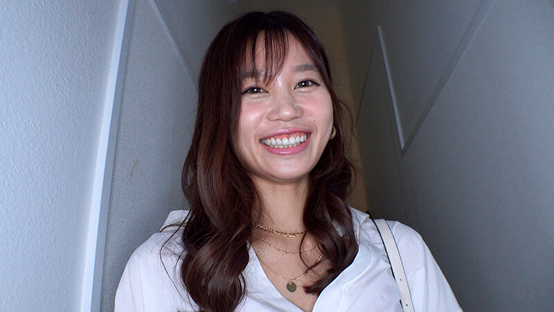 THE ドキュメント 本能丸出しでする絶頂SEX 笑顔が可愛い美人若妻が欲求不満でデカチン乱交狂い 前田美波 - サンプル画像 - 1