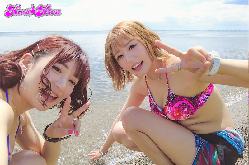 いきなり逆ナンハーレムビーチ 色白ガリ細なキミ達じゃ海は楽しめないからウチらとパコろうよ！！ 浜崎真緒 有村のぞみ - サンプル画像 - 1