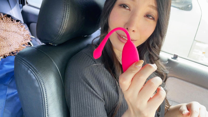 出会い系でみつけた清楚なHカップの人妻に野外露出で身悶えさせた個撮ビデオ 紗英さん（38歳） - サンプル画像 - 1