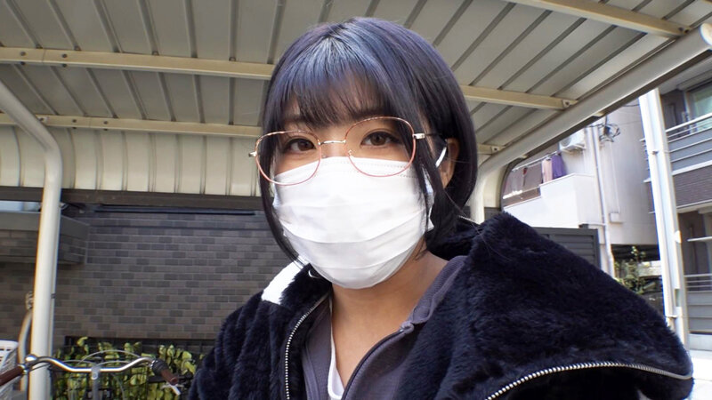 社長令嬢からの転落！経験人数1人借金300万大学中退無職家無し地味ダサGカップ巨乳めがね娘。食料、寝床と引き換えに中出しされる天然メスマグロ - サンプル画像 - 1