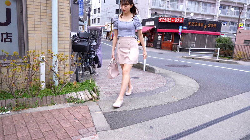 一人暮らしの美女が鬼畜犯罪集団に狙われる自宅押込み中出しレ○プ 日向ゆら - サンプル画像 - 1
