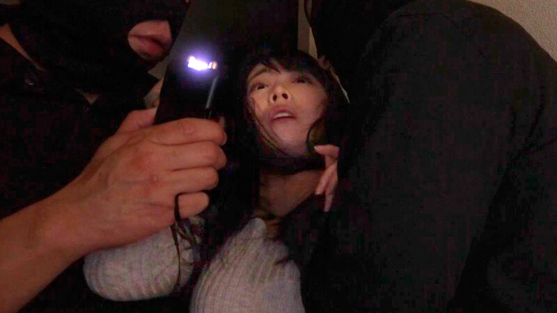 一人暮らしの美女が鬼畜犯罪集団に狙われる自宅押込み中出しレ〇プ 横宮七海 - サンプル画像 - 1