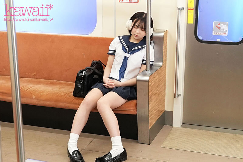 終電で寝過ごした女子学生は駅員に車両痴●され始発まで抜かずの種付けプレス23発 齋藤かさね - サンプル画像 - 2