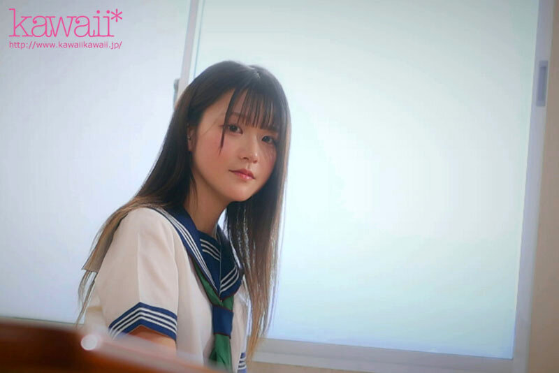 アダルト界で最も若くて制服が似合うロ●ータ人妻少女 桧山しずく AVデビュー 旦那との倦怠期が続く少女おま●こはナマ挿入ナマ中出し願望こっそり出演 - サンプル画像 - 10