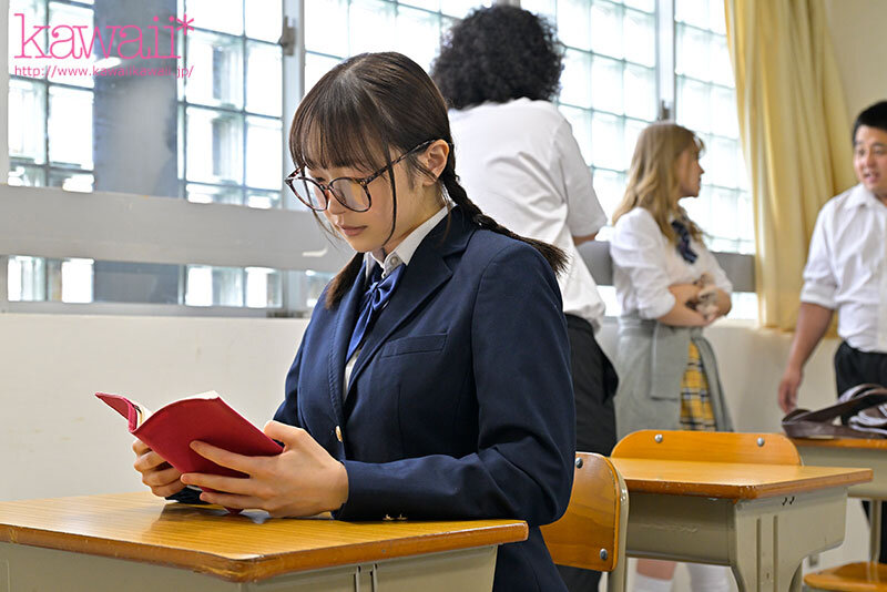 【ウブそうなダウナー系妹×イケイケギャル姉】の見た目とSEX正反対姉妹が同級生クンのチ●ポを学生なのに中出ししまくり奪い合い - サンプル画像 - 2