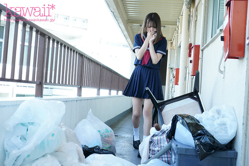 隣人のゴミ部屋で異臭中年おやじに抜かずの連撃中出し32発で孕まされた制服女子の末路… 松本いちか - サンプル画像 - 1