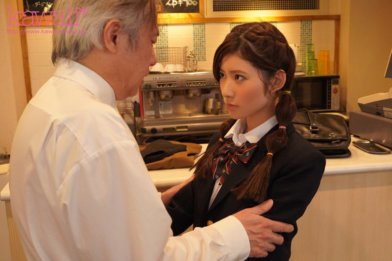 巨乳アルバイトのいじらしい誘惑に負けた僕は、密会背徳セックスに溺れてしまった…。 栗宮ふたば - サンプル画像 - 5