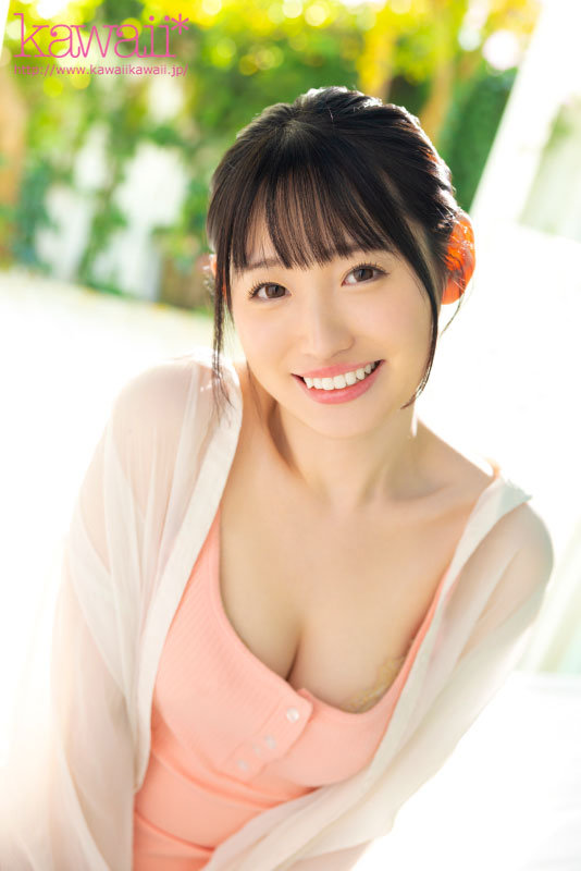 透明感・清楚感あるこの子…500人斬り 呼吸をするようにSEXするエッチ大好きな博多生まれの女子大生を自我崩壊寸前までイキ果てさせる衝撃AVデビュー 朝日いつき - サンプル画像 - 1