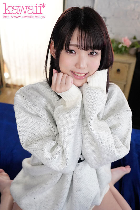 食べて、笑って、エッチして中出ししたくて 秋田から上京してきた透明美肌のひとりの少女 このセックスの先にきっと何かあると信じて… 秋山ももか - サンプル画像 - 3