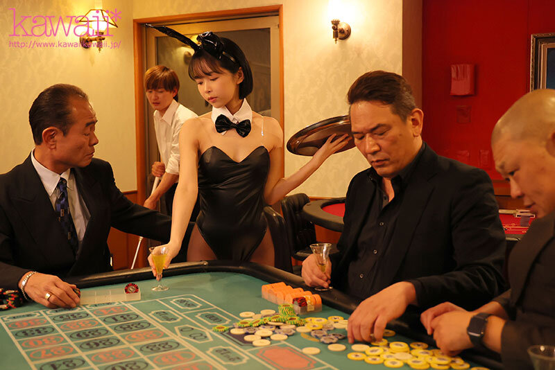 身代わり肉奴● 僕の借金のせいで売り飛ばされ闇金男たちにハメられた彼女は、いつしかアダルトビデオ出演で…稼がされる ひなたなつ - サンプル画像 - 4