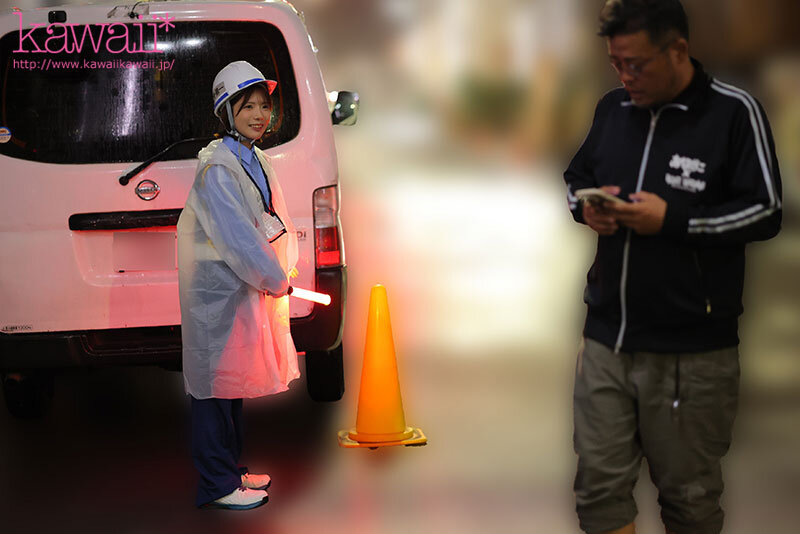 史上最も幼くエッチなAカップ合法ロリ交通警備員、安全第一守れずイキ潮ハメ潮大量中出しアクシデント 翔乃そら - サンプル画像 - 3