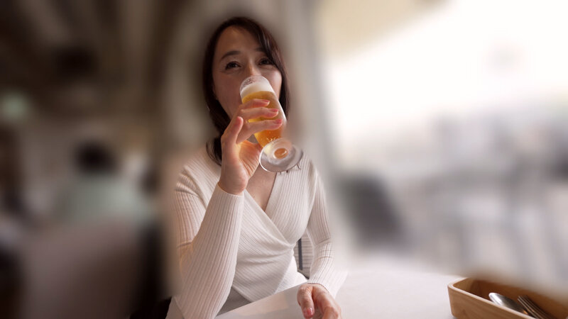 性欲絶倫の男とホテルに一日缶詰デート～ひと目を忍んでイカされまくる最高のSEX漬け不倫～ 安野由美 - サンプル画像 - 3
