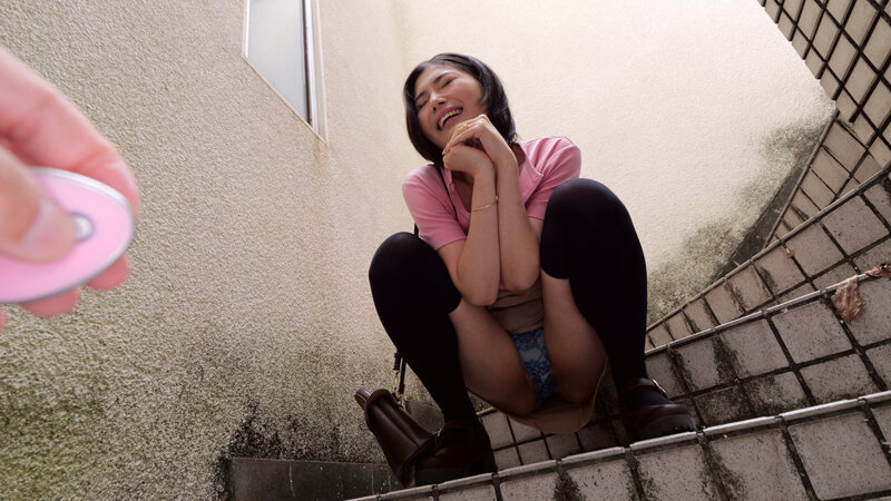 恥辱、陵●、とびっこ装着・繁華街デート！36 真野祈 - サンプル画像 - 1