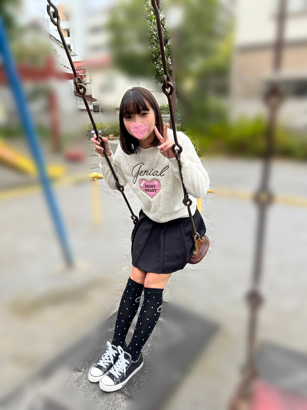 【小さな女の子2体にイタズラ】無邪気な笑顔が曇り不安な顔で警戒する姿に興奮が抑えきれず未熟ワレメに大人の勃起チ●ポを埋め込んでしまいました… - サンプル画像 - 1