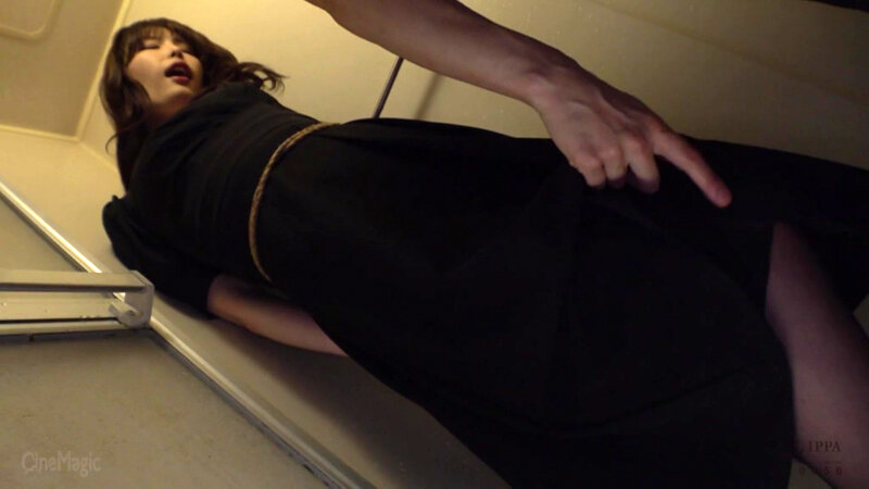 令夫人媚肉の背徳 亡夫に躾けられたM奴性癖の爪痕 稲森あみ - サンプル画像 - 11