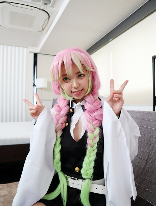人気キャラのコスプレでテンション上がっている成り立て巨乳レイヤーをダマして生ハメ。おじさんに中出しまでされてシクシクのことのちゃん… - サンプル画像 - 3