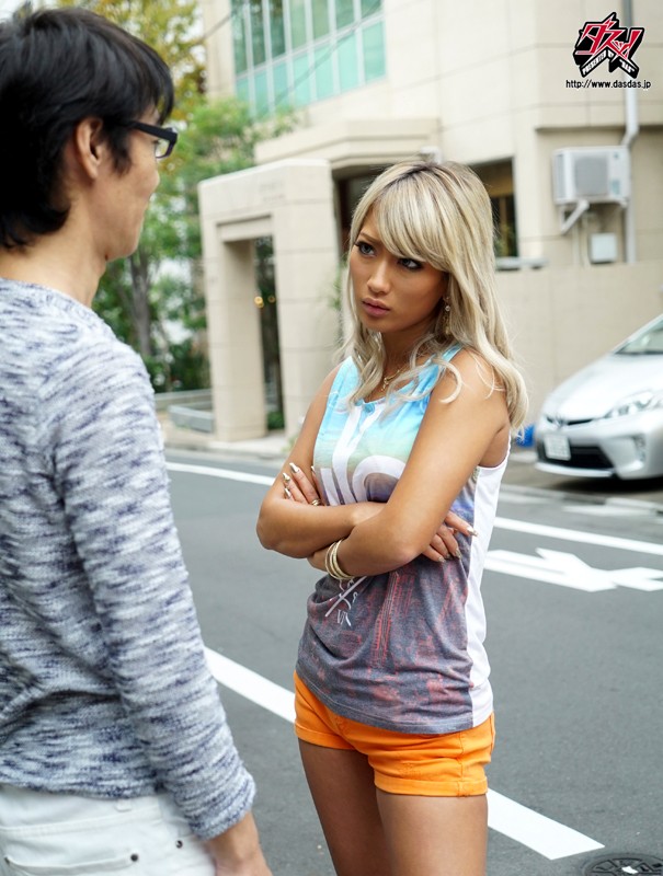 地元で有名なカリスマ黒ギャルが僕を守る為DQNな先輩に喧嘩を売ったら寝取られていた AIKA - サンプル画像 - 9