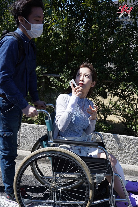 もう動けないんだってばぁ 足ケガ追撃FUCK 篠田ゆう - サンプル画像 - 1