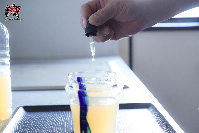 色白巨乳の彼女が俺の親父に寝取られ種付けプレスされていた。 弓乃りむ - サンプル画像 - 2