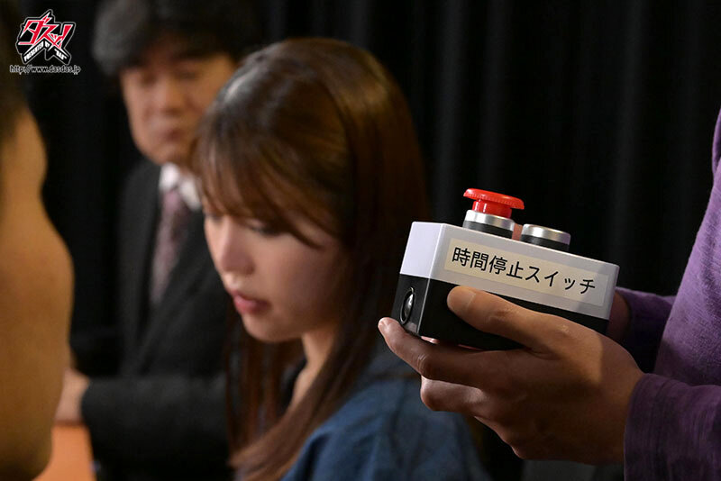 THE時間停止 憧れの女子アナに悪戯痴● 勃起チ○ポこすり付けて孕ませナマ射精してやったww 松本梨穂 - サンプル画像 - 2