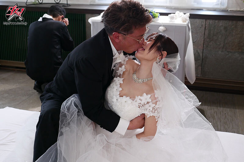 俺の命より大切な最愛の妹が腐れ中年オヤジと望まない結婚を強いられて…何発も何発もウェディング種付け妊娠性交 五日市芽依 - サンプル画像 - 1