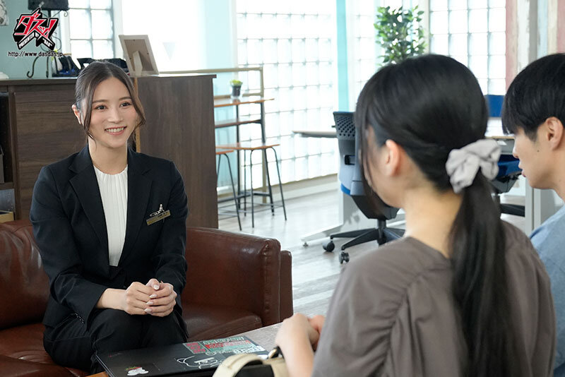 【人生で最も特別な日ーそれは結婚式─】新婦の目を盗んで、何度も何度も繰り返す生ハメ強●ズコバコSEX！唾液を絡ませて腰を振りまくる変態ウエディングプランナー 白峰ミウ - サンプル画像 - 1