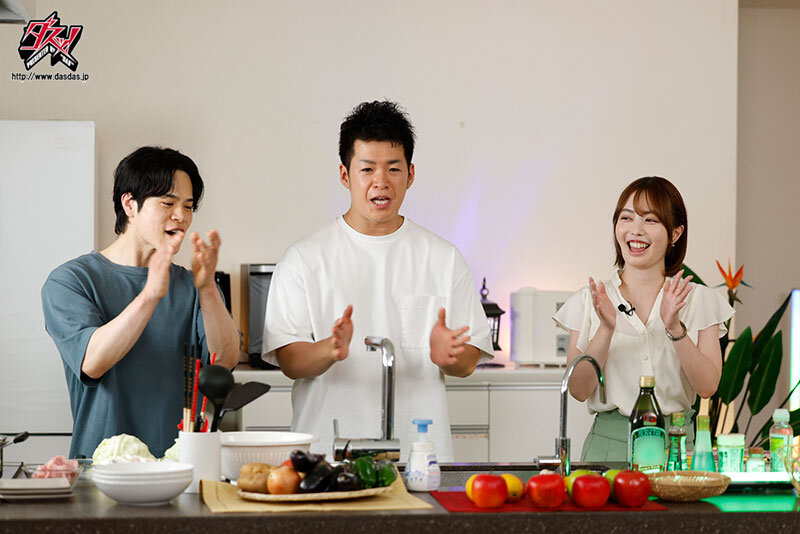 アンタの股間、ぐちゃぐちゃだよ？ドコデモ悪質セクハラ三昧！糸引くほど愛液あふれて公然羞恥ガチアクメ堕ち！狙われた新人アナウンサー 小栗操 - サンプル画像 - 1
