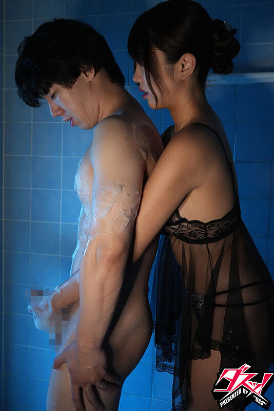 互いに素性を知った美魔女ママ友と箱ヘルで出逢い、裏引き不倫。 木下ひまり - サンプル画像 - 1