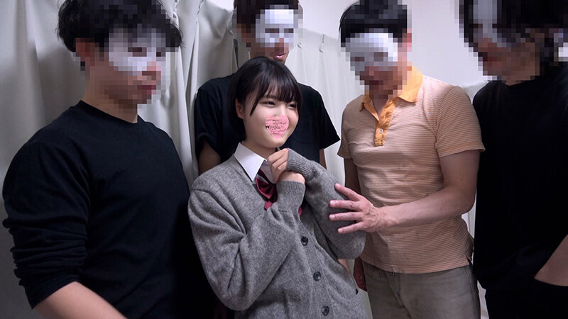 小さい女の子のワレメに中年男たちの極太をメリメリ挿入無邪気な笑顔が強張って虚無顔になった鬼ピストン6P乱交 - サンプル画像 - 8