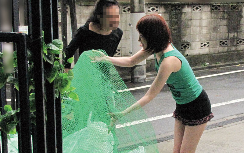 隣のおばちゃんが年の割りにはスケベな体なので「一発ヤラせて！」と迫ってみたら、予想以上のエロ展開に…！！4時間 - サンプル画像 - 16