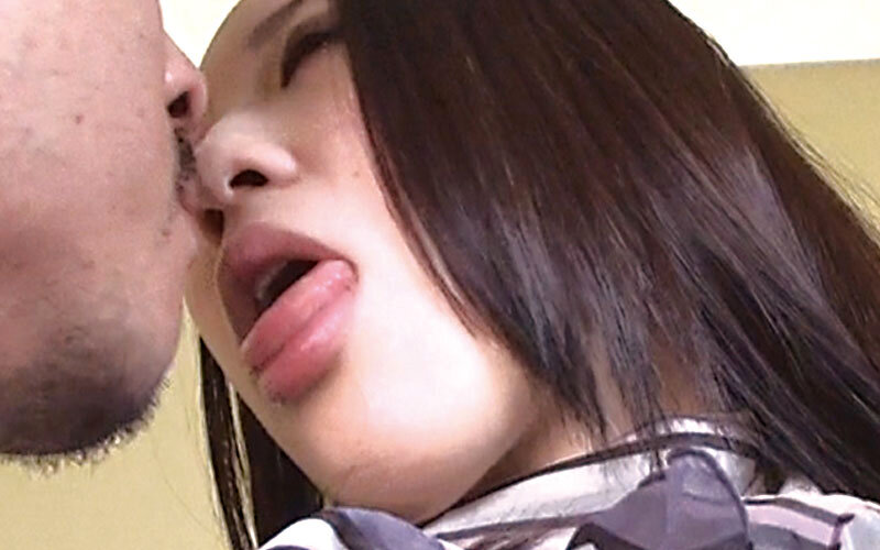 OLのむちむちパンストに思わず勃起！覚悟を決めてセクハラしたら、奥様達は腰をクネラセ甘い吐息を出してくれるのか？！4時間 - サンプル画像 - 1