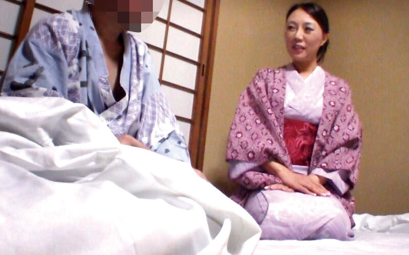 美人でエロ体型と評判の仲居さんがいる温泉に行って 人妻の仲居さんをチップで口説いてみたら…4時間 - サンプル画像 - 2
