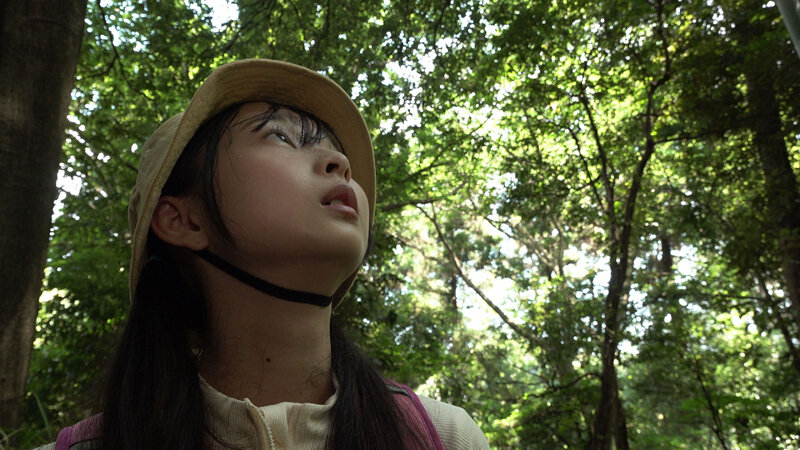 欲望の森 まいごの全裸少女を森で見つけて性欲が抑えられない 望月つぼみ - サンプル画像 - 3