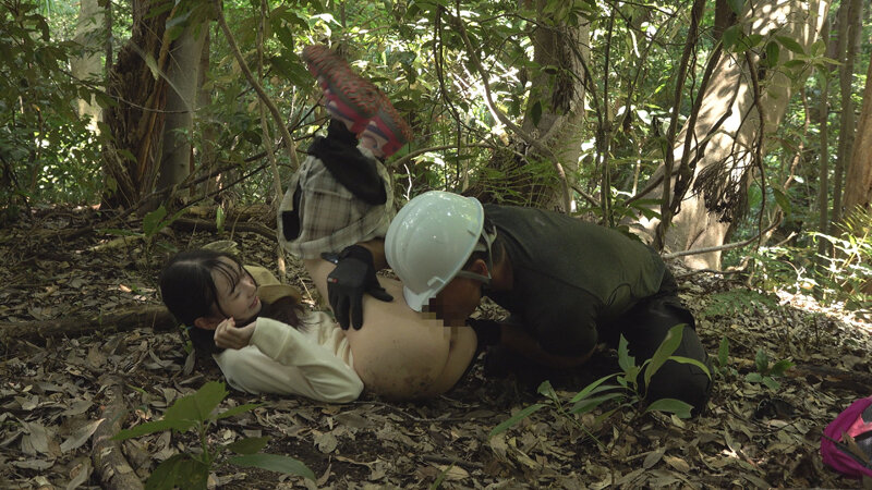 欲望の森 まいごの全裸少女を森で見つけて性欲が抑えられない 望月つぼみ - サンプル画像 - 4