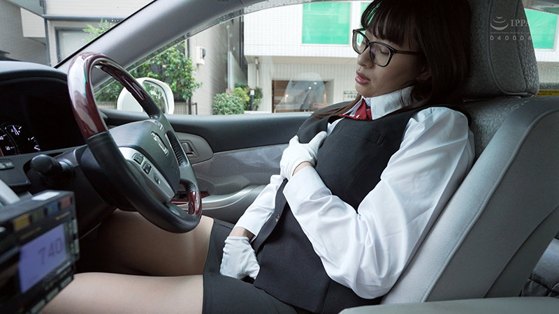 ★配信限定！特典映像付★痴女タクシードライバー3 春菜はな ～Kカップ爆乳と美しい笑顔で今日もデカチンを狩りまくる！ - サンプル画像 - 1