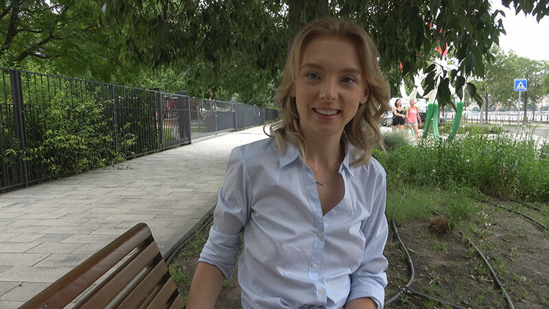 海外でダメ元ナンパした尋常ではないオーラのモデル級美女がまさかのAVデビュー！ - サンプル画像 - 14