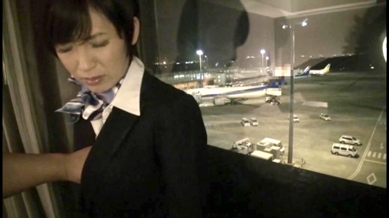 夫への復讐… 浮気の腹いせに現役キャビンアテンダントが○田空港で一本限りのAV出演 - サンプル画像 - 18