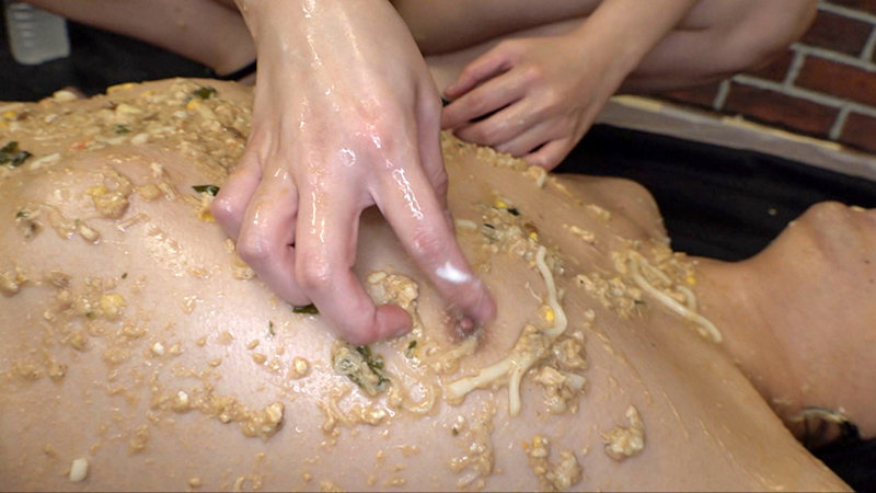 ゲロ！小便！体液汚染M男イジメ 望月あやか 美波沙耶 - サンプル画像 - 14