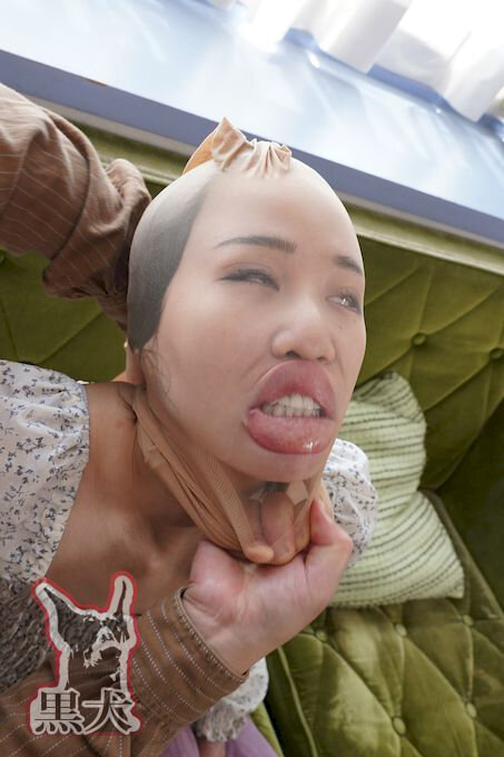 死ぬかと思った喉奥強●イラマチオ MOMONE - サンプル画像 - 2