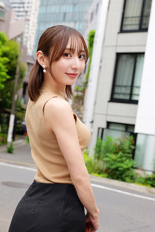 社長の愛人秘書。金を持て余したセレブ美女は下品なSEXを欲しがっている。 セフレ密会ハメ撮り - サンプル画像 - 1