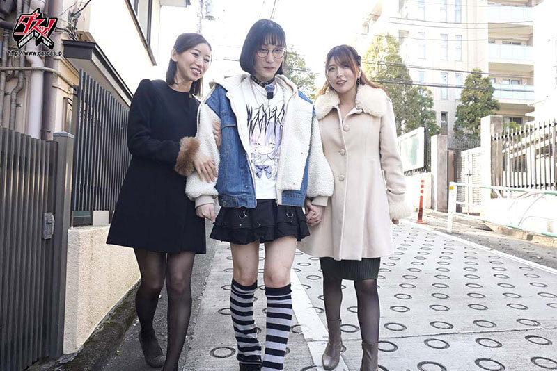 男の娘って、出さなきゃ何度もイケるらしいから…乳首とペニクリで一生ドライさせてもいいよね！？ Wド痴女お姉さんに何度も寸止めされちゃう究極絶頂SP 骨砕きの 新村あかり 黒川すみれ - サンプル画像 - 4