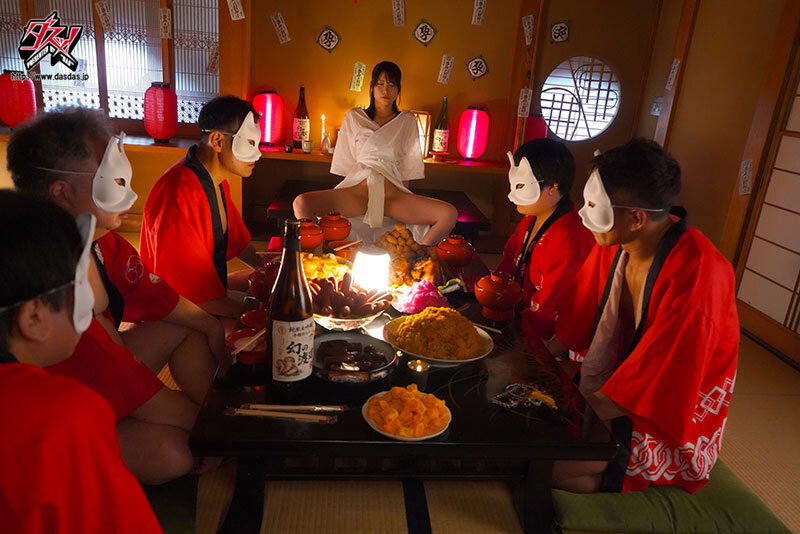 孕むまで中出しされ続ける地獄の三日間。白装束姿で狂気に染まり、神の巫女として精子を注ぎ込まれる逆流種付け儀式 東條なつ - サンプル画像 - 3